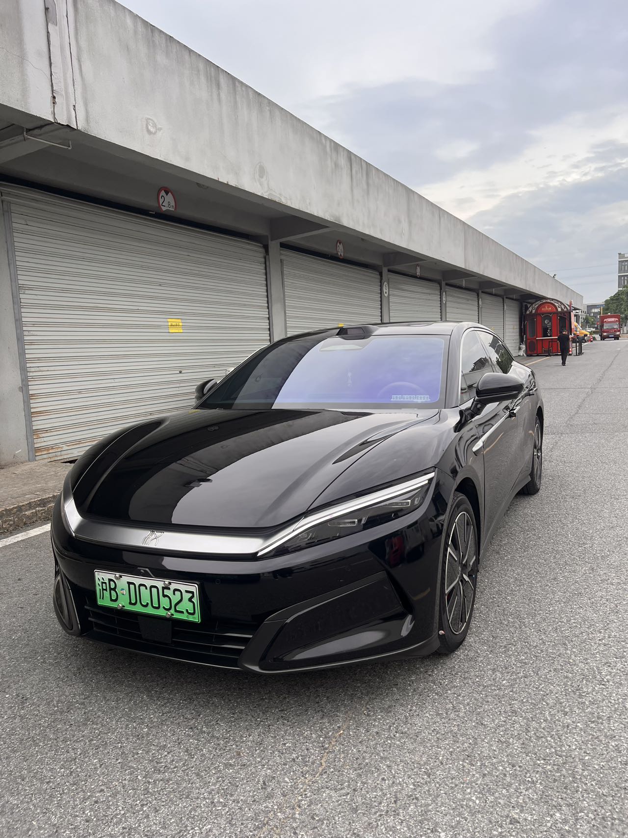 比亚迪汉 L 行政豪华 C 级车